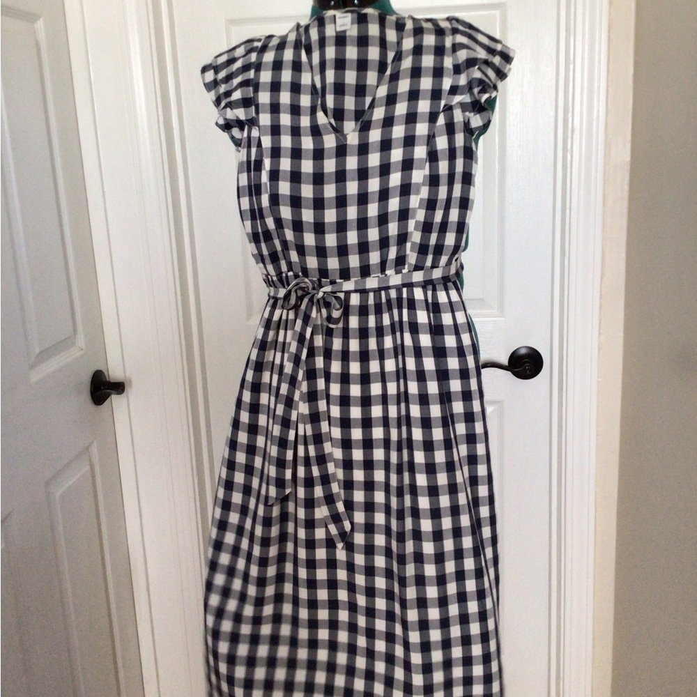 Old Navy Gingham Dress. Black and white.